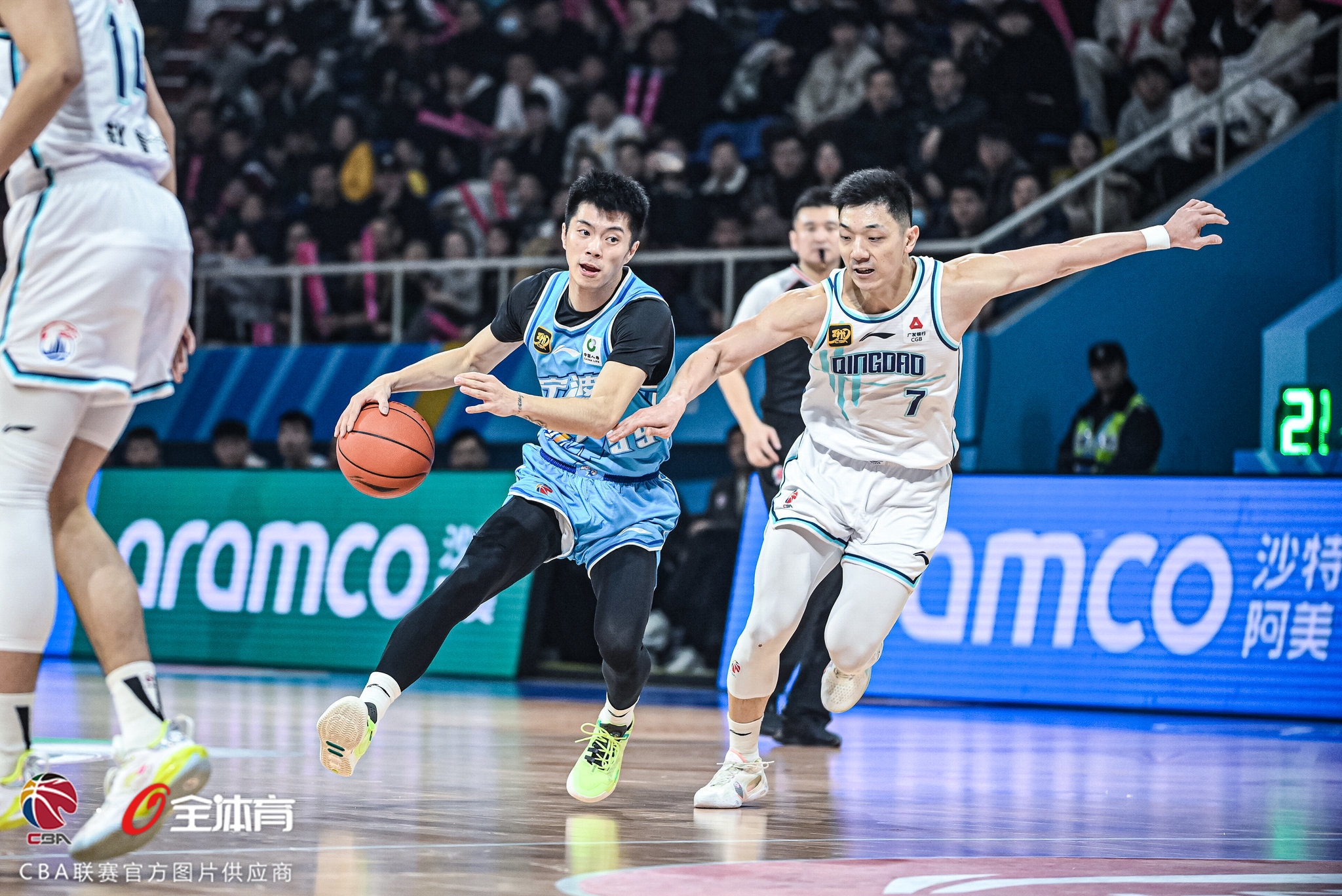 青岛121-109深圳，王睿泽30分，杨瀚森29分10篮板7助攻的简单介绍