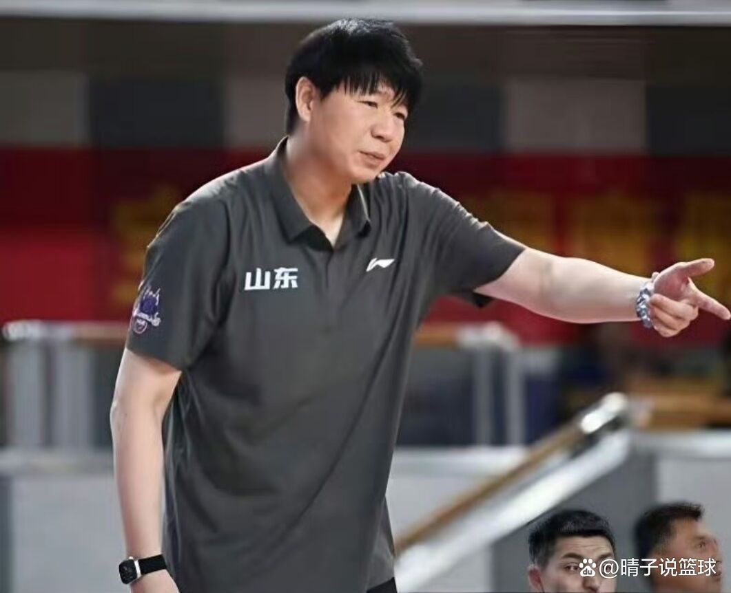 九游体育-山东男篮更新邱彪指导训练视频：为邱彪指导敬业精神点赞(山东邱健)
