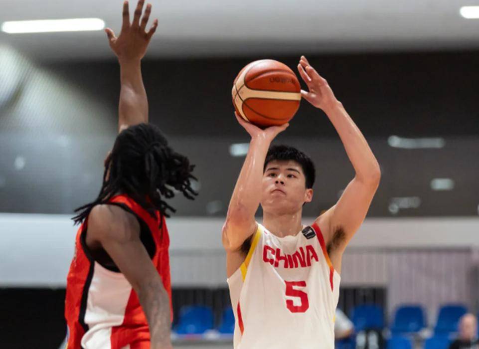 这可咋整！中国U19男篮4战狂丢80个进攻篮板(u19男篮中国队)